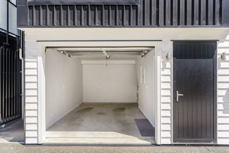 Photo of property in 48 Rangiora Avenue, Kaiwharawhara, Wellington, 6035