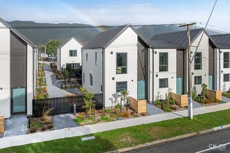 Photo of property in 130 Cambridge Terrace, Fairfield, Lower Hutt, 5011