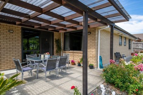 Photo of property in 16 Weka Place, Picton, 7220