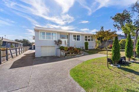 Photo of property in 65 Ridge Road, Howick, Auckland, 2014