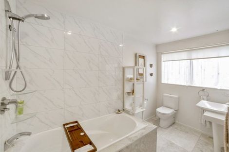 Photo of property in 32 Kimihia Road, Huntly, 3700