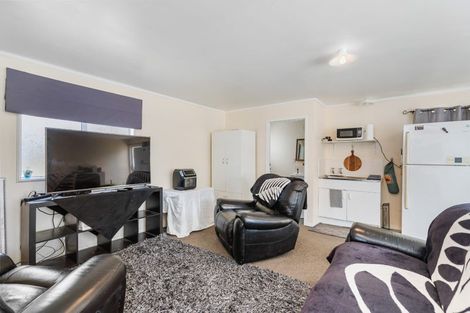 Photo of property in 120 George Street, Hikurangi, 0114