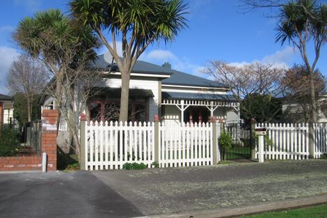 Photo of property in 16 Florence Avenue, Palmerston North, 4414