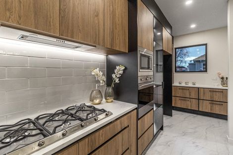 Photo of property in 12a Range View Road, Mount Albert, Auckland, 1025