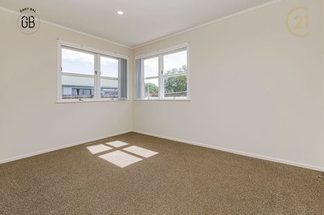 Photo of property in 6 Braeburn Place, Takanini, 2112