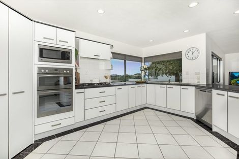 Photo of property in 82 Glenross Drive, Wattle Downs, Auckland, 2103