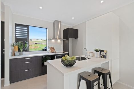 Photo of property in 46 Owen Chapman Drive, Red Beach, 0932