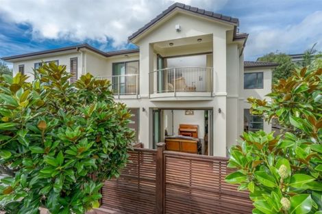 Photo of property in 52 Scarlet Oak Drive, Schnapper Rock, Auckland, 0632