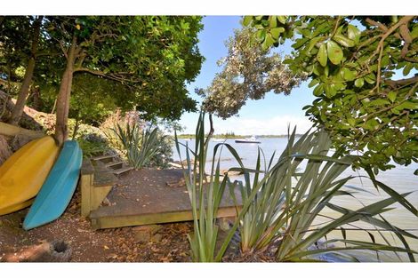 Photo of property in 56 Rangitane Loop Road, Kerikeri, 0294