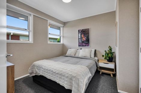 Photo of property in 64 Nevada Drive, Merrilands, New Plymouth, 4312