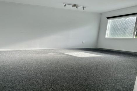 Photo of property in 787 East Coast Road, Northcross, Auckland, 0630