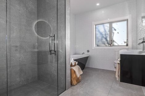 Photo of property in 37 Fairfield Road, Levin, 5510