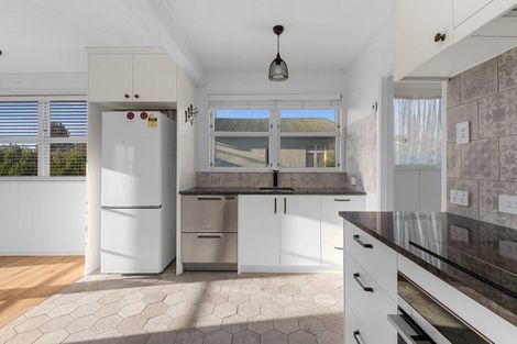 Photo of property in 26 Charles Road, Hannahs Bay, Rotorua, 3010