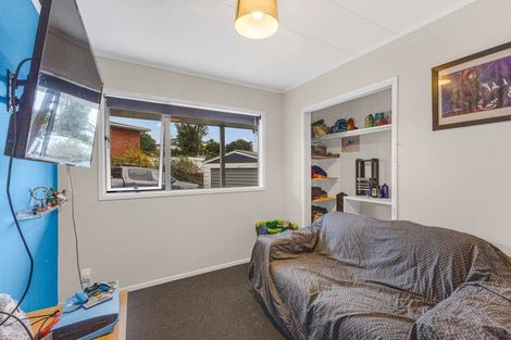 Photo of property in 42 Omata Road, Marfell, New Plymouth, 4310