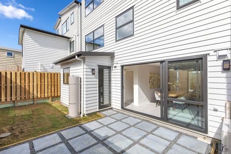 Photo of property in 42d Farringdon Street, Glen Innes, Auckland, 1072