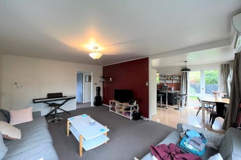 Photo of property in 16 Panzic Place, Glen Eden, Auckland, 0602