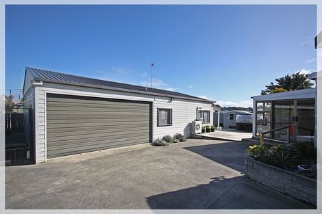 Photo of property in 24 Thomas Place, Foxton Beach, Foxton, 4815