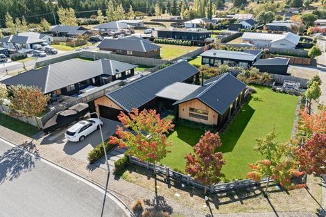 Photo of property in 1 Hewson Crescent, Lake Hawea, Wanaka, 9382