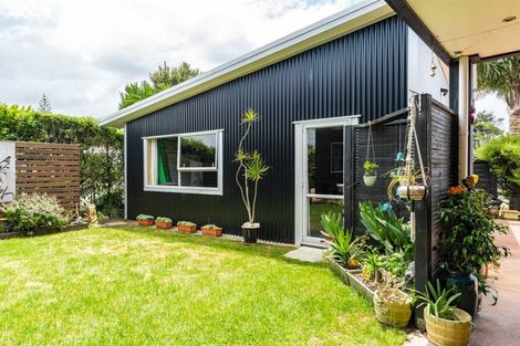 Photo of property in 12 Seabreeze Road, Mangawhai Heads, Mangawhai, 0505