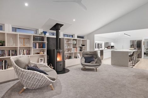 Photo of property in 112 Karewa Parade, Papamoa Beach, Papamoa, 3118