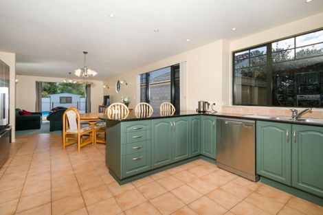 Photo of property in 7 Holgate Avenue, Herald Island, Auckland, 0618