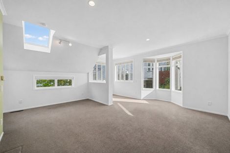 Photo of property in 55b Bolton Street, Kelburn, Wellington, 6012