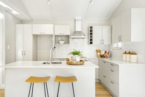 Photo of property in 1/52 Richmond Avenue, Northcote Point, Auckland, 0627