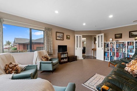 Photo of property in 16 Frame Place, Owhata, Rotorua, 3010