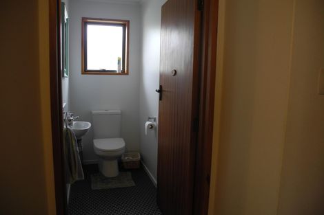 Photo of property in 12 Timaru Road, Waimate, 7924