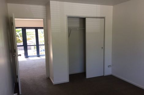 Photo of property in 1/13 John Jennings Drive, Oteha, Auckland, 0632