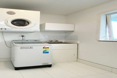 Photo of property in 93 Edgewater Drive, Pakuranga, Auckland, 2010