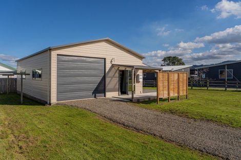 Photo of property in 14 Rena Place, Whitianga, 3510