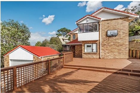 Photo of property in 16 Strabo Place, Windsor Park, Auckland, 0632