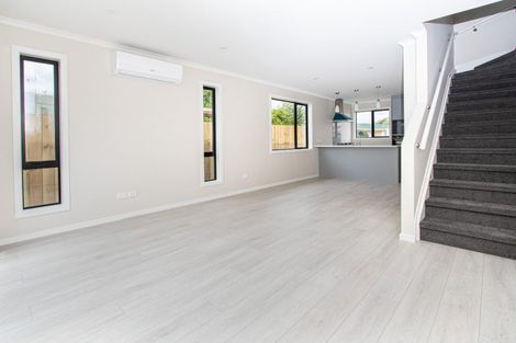 Photo of property in 2/1 Splitt Avenue, Glenview, Hamilton, 3206