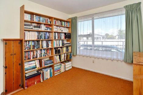 Photo of property in 32 Reynolds Avenue, Bishopdale, Christchurch, 8053