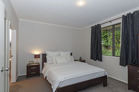 Photo of property in 77h Sturges Road, Henderson, Auckland, 0612