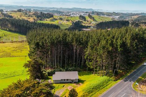 Photo of property in 43 Spur Road, Stillwater, Silverdale, 0993