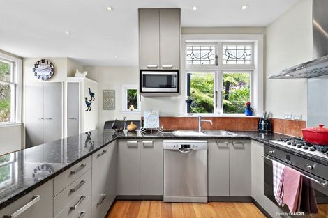 Photo of property in 33 Townsend Road, Miramar, Wellington, 6022