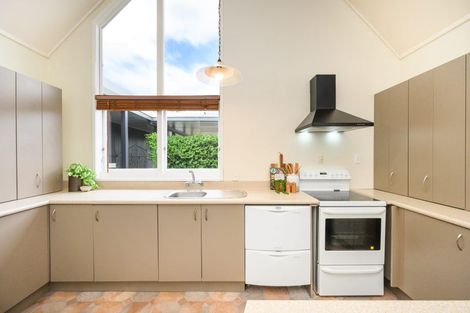 Photo of property in 9 Palliser Place, Milson, Palmerston North, 4414