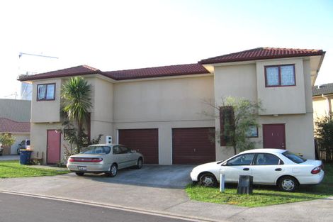 Photo of property in 9/1 Juliana Way, Glendene, Auckland, 0602