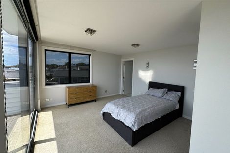 Photo of property in 276 Lake Road, Hauraki, Auckland, 0622