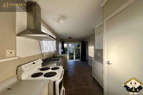 Photo of property in 17 Sheehan Road, Te Atatu South, Auckland, 0610