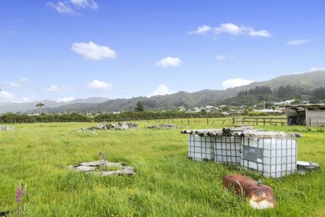 Photo of property in 104 Upper Fitzherbert Road, Wainuiomata, 5373