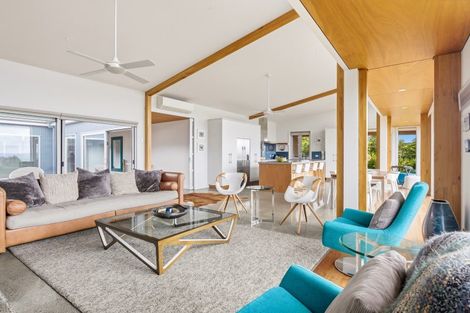 Photo of property in 127 Highland Drive, Acacia Bay, Taupo, 3385