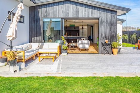 Photo of property in 37 Roys Street, Marshland, Christchurch, 8083