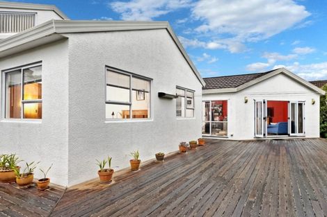 Photo of property in 29 Glucina Avenue, West Harbour, Auckland, 0618
