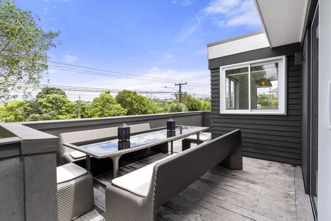 Photo of property in 1/467 Beach Road, Murrays Bay, Auckland, 0630