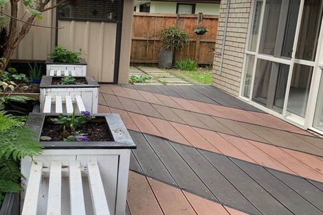 Photo of property in 9 Walnut Lane, Browns Bay, Auckland, 0630