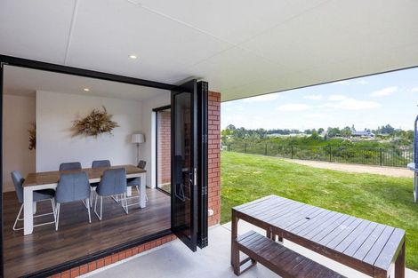 Photo of property in 7 Hyatt Close, Leamington, Cambridge, 3432