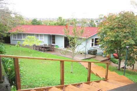 Photo of property in 25 Beach Road, Mellons Bay, Auckland, 2014